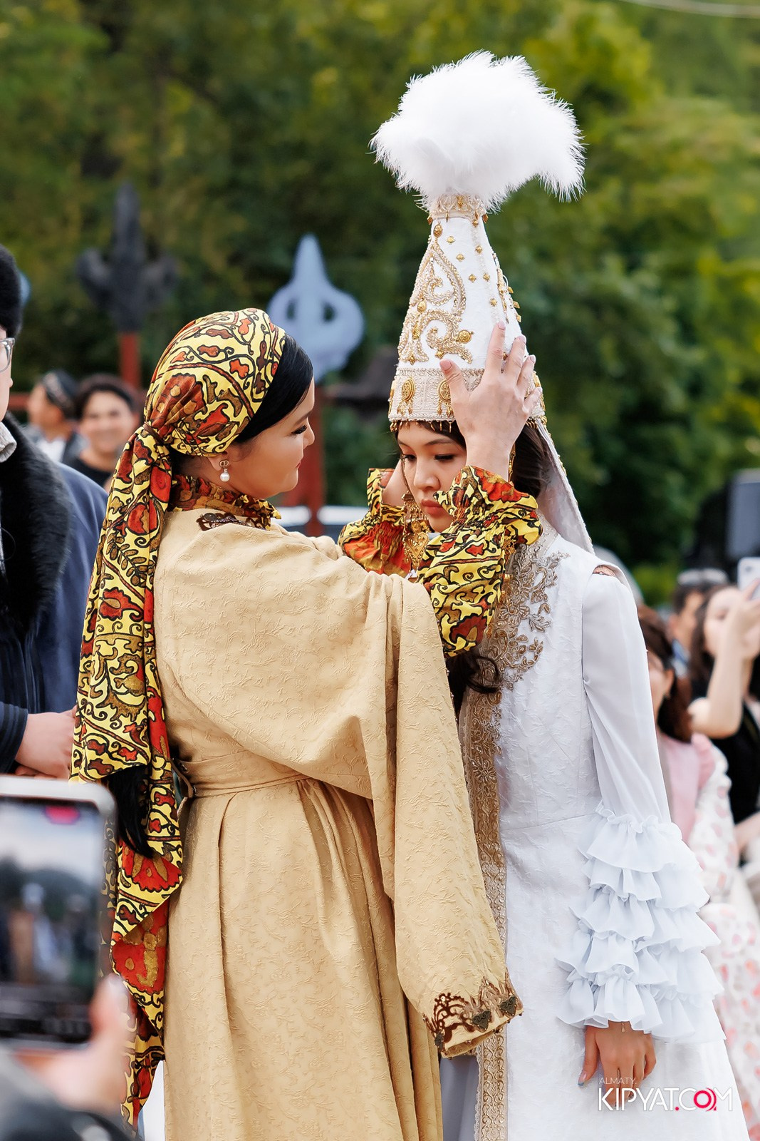 KANG REN TANG. КИПЯТКОМ АЛМАТЫ!