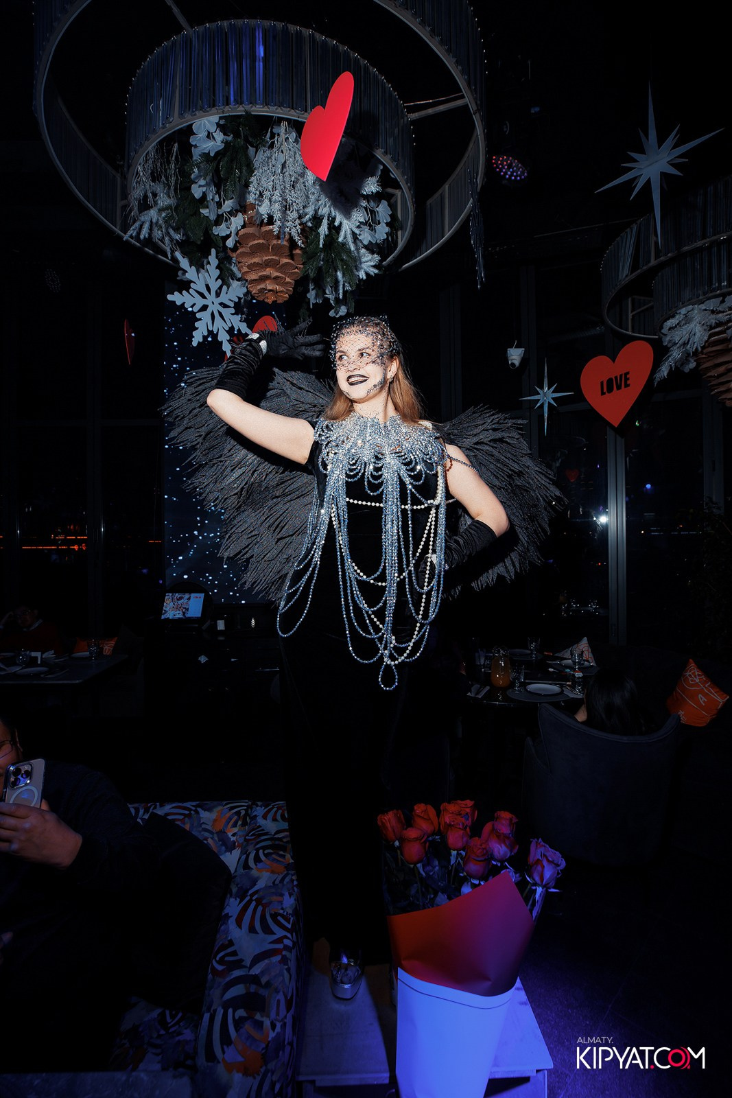 FRIENDS BAR & TERRACE. КИПЯТКОМ АЛМАТЫ!