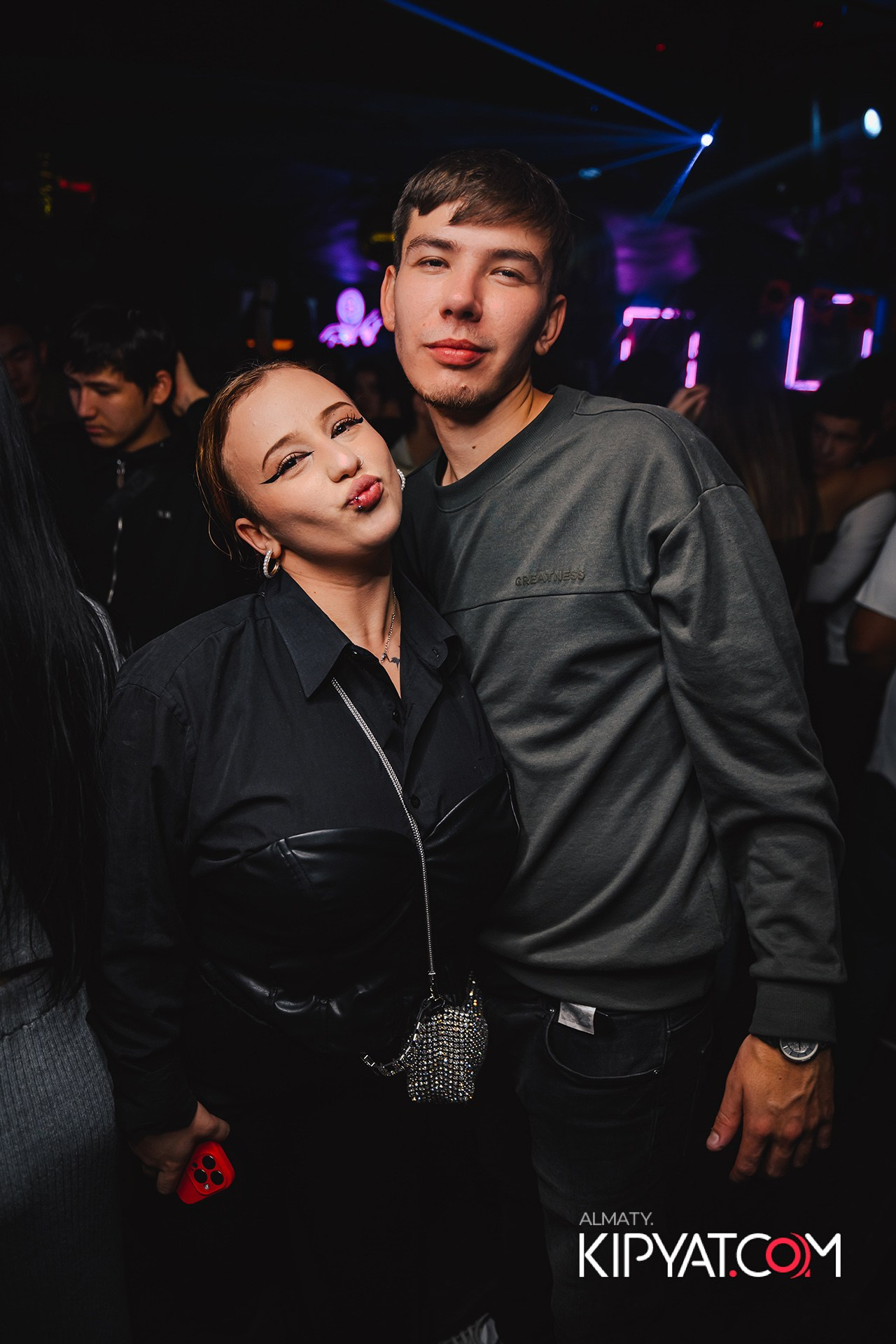 UYAT EMES BAR. КИПЯТКОМ АЛМАТЫ!