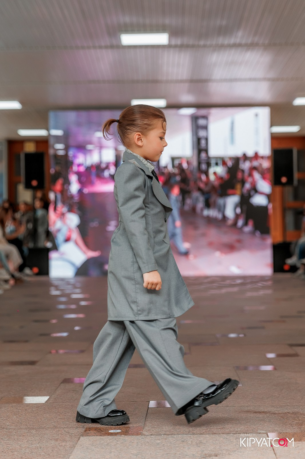 JUNIOR FASHION SHOW. КИПЯТКОМ АЛМАТЫ!