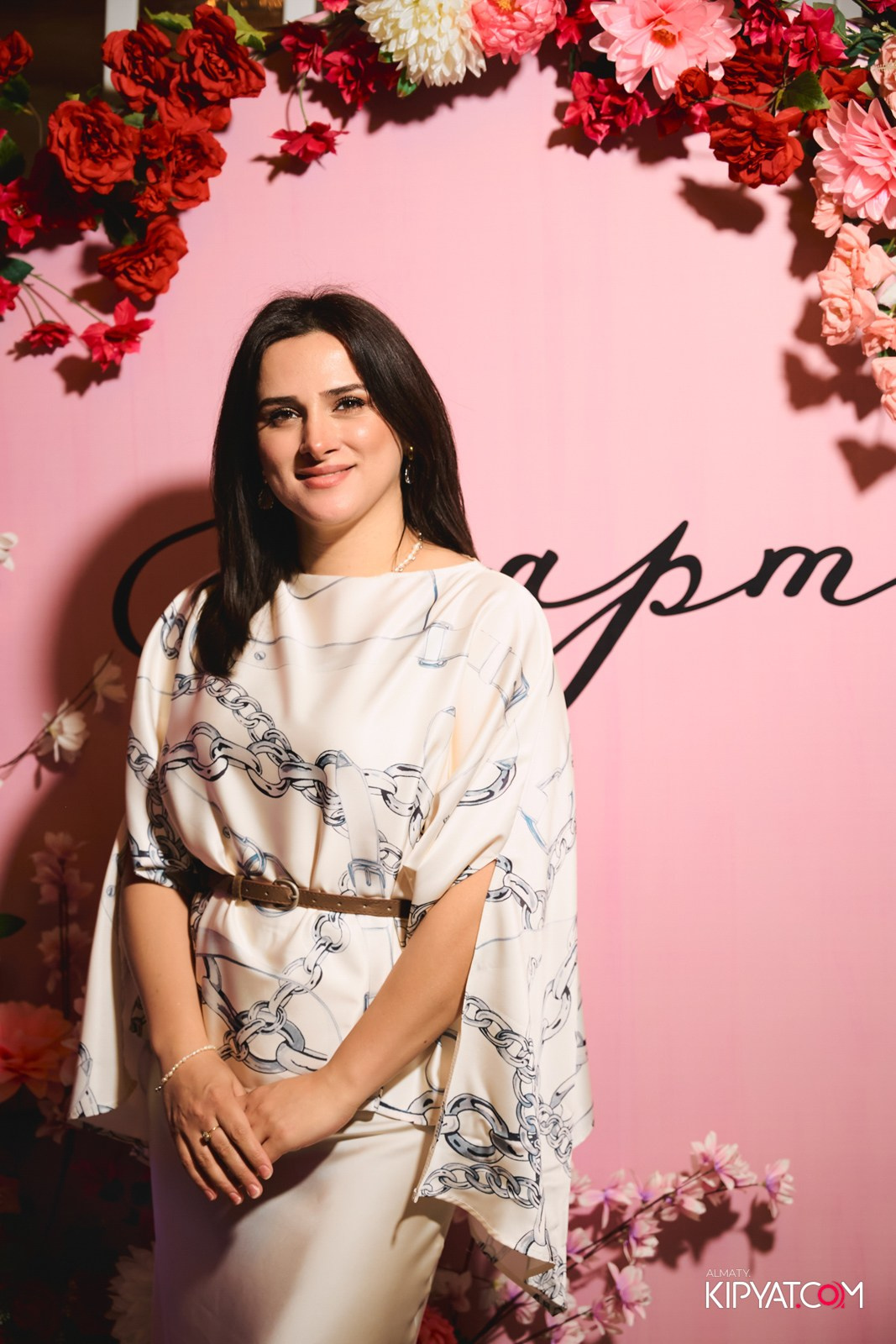 ГРУЗИНСКИЙ ДВОР НА КАБАНБАЙ БАТЫРА. КИПЯТКОМ АЛМАТЫ!