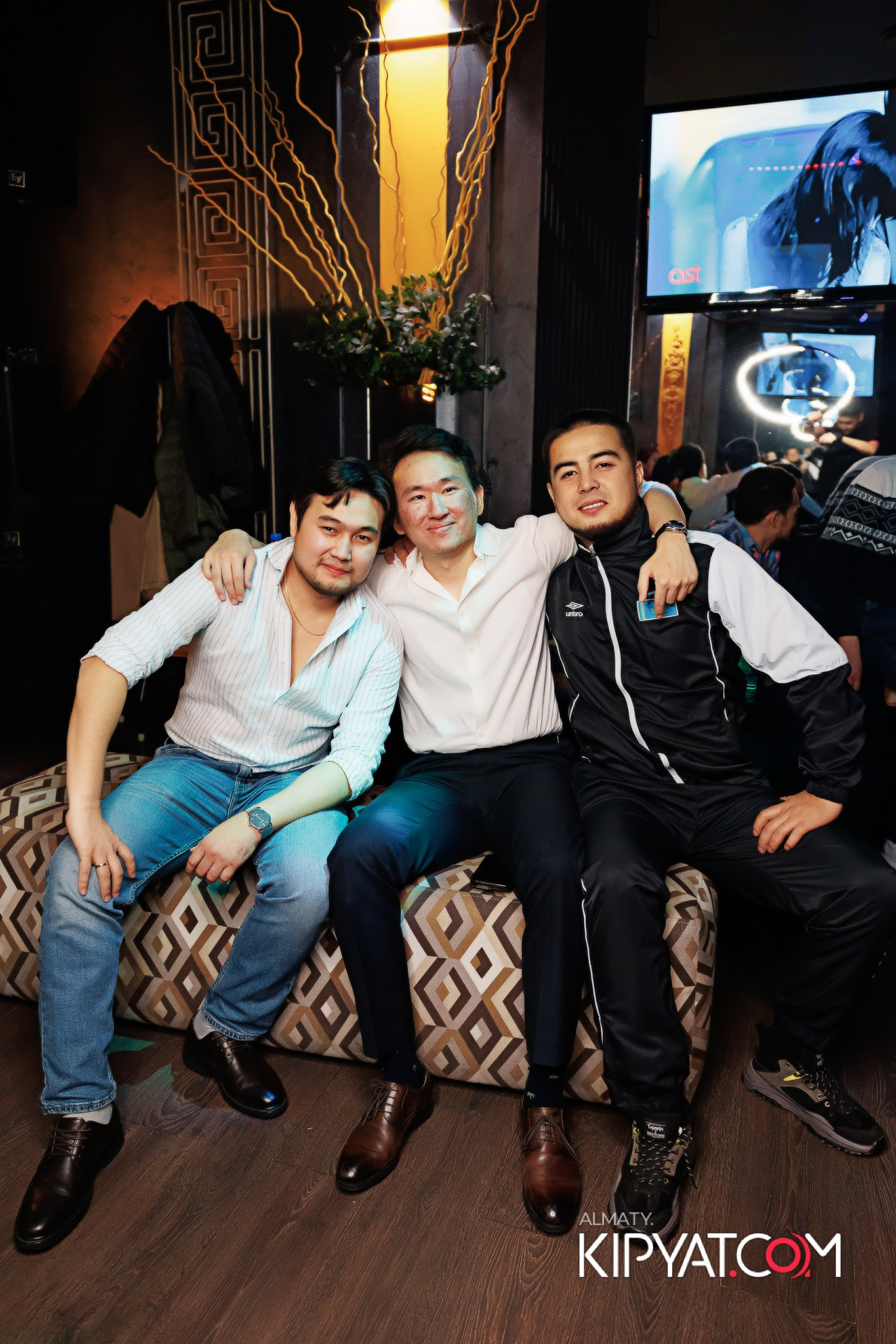 УХО И МЕДВЕДЬ НА ГАГАРИНА. КИПЯТКОМ АЛМАТЫ!