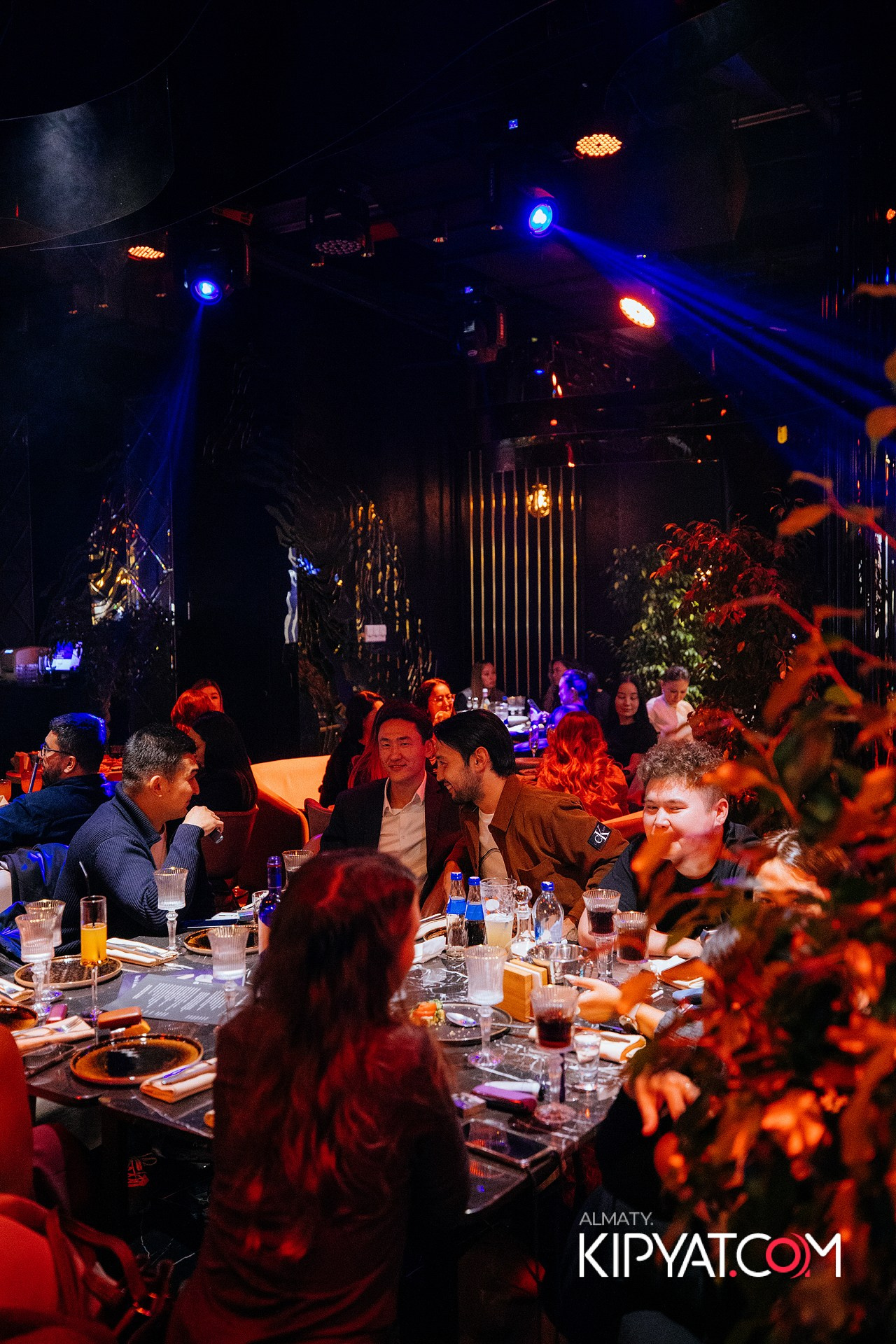MOOD KARAOKE & TERRACE. КИПЯТКОМ АЛМАТЫ!
