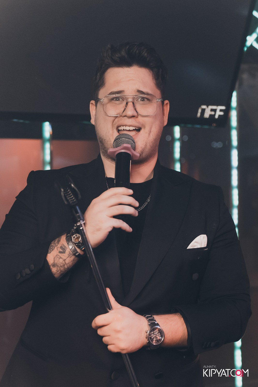 КАРАОКЕ МИКРОФОН. КИПЯТКОМ АЛМАТЫ!