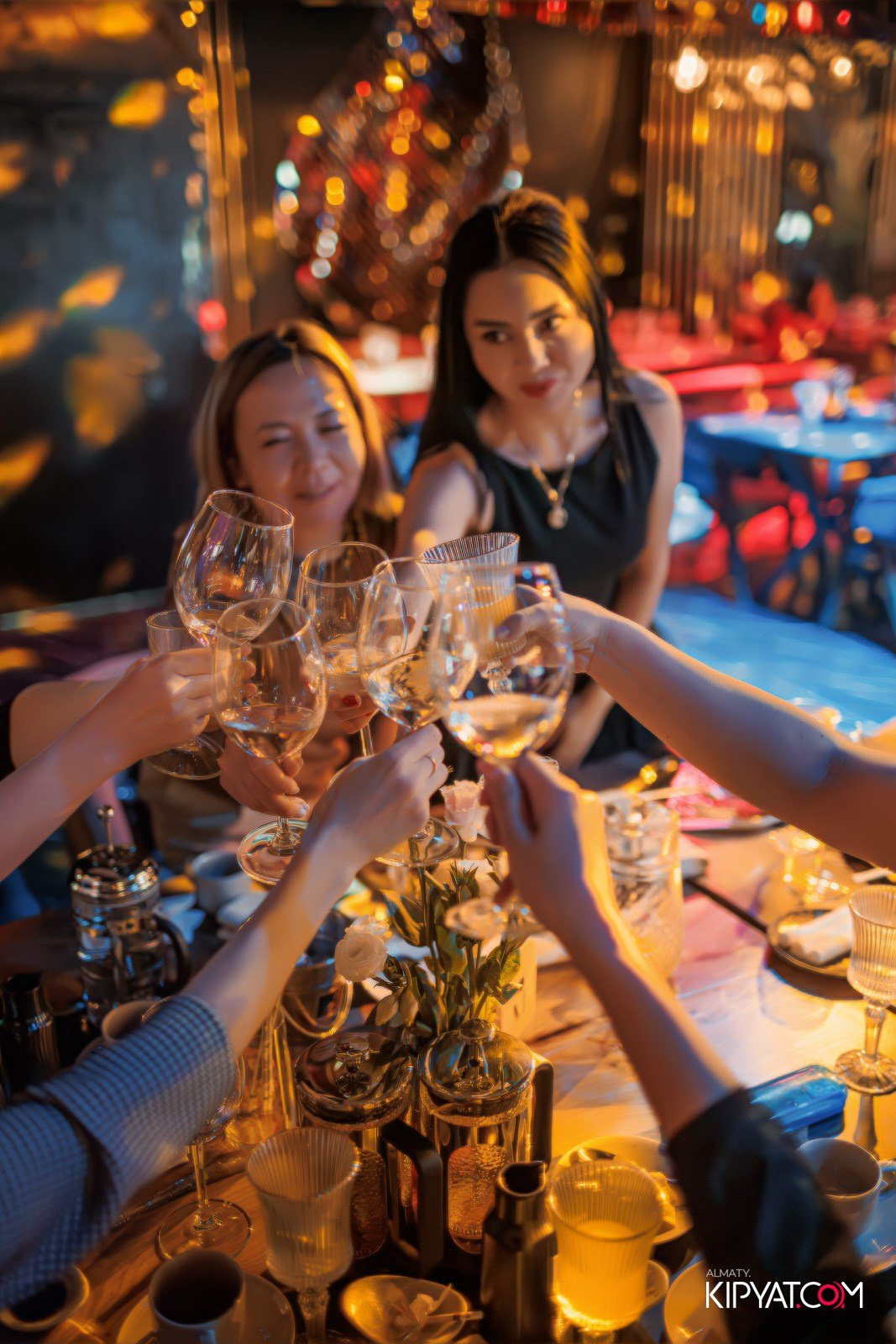 MOOD KARAOKE & TERRACE. КИПЯТКОМ АЛМАТЫ!