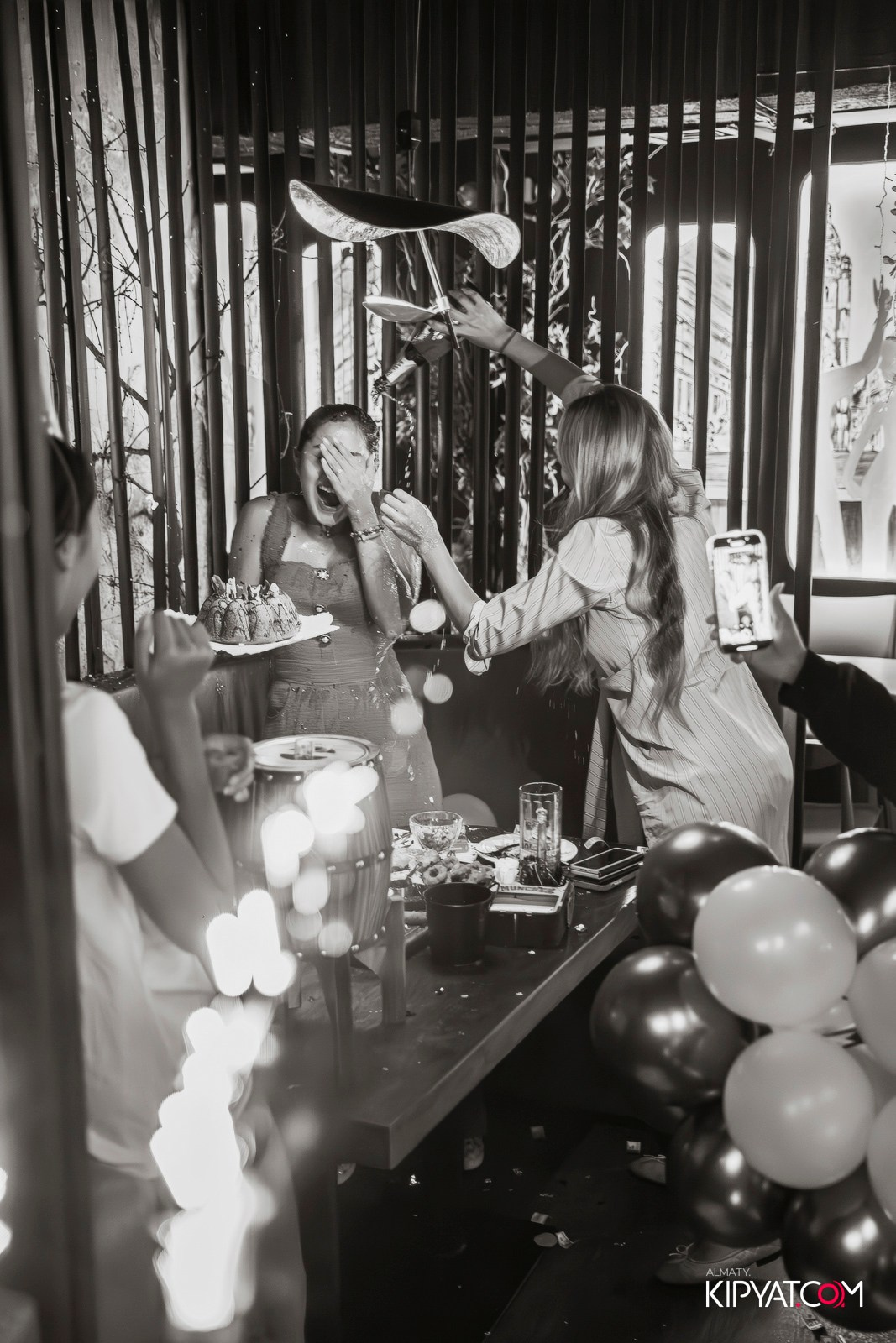 MUNCHEN PUB. КИПЯТКОМ АЛМАТЫ!