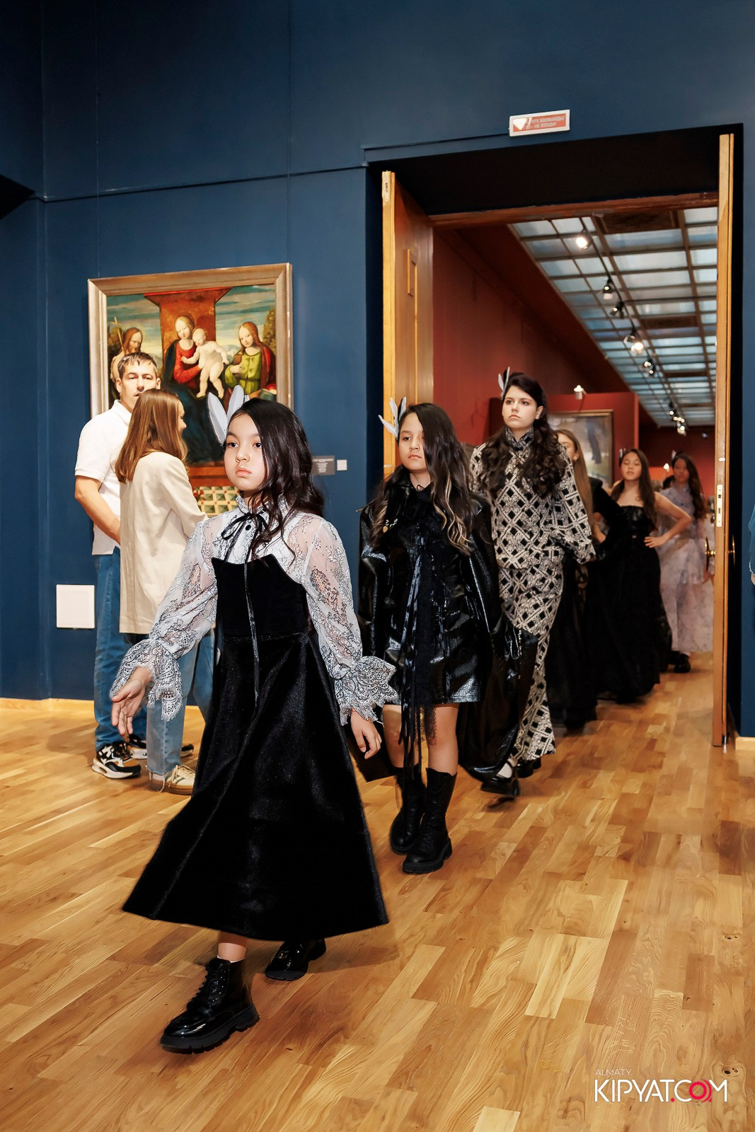 JUNIOR MODELS SHOW. ПЕРФОМАНС НОЧЬ В МУЗЕЕ. КИПЯТКОМ АЛМАТЫ! Фотосъемка мероприятий в Алматы