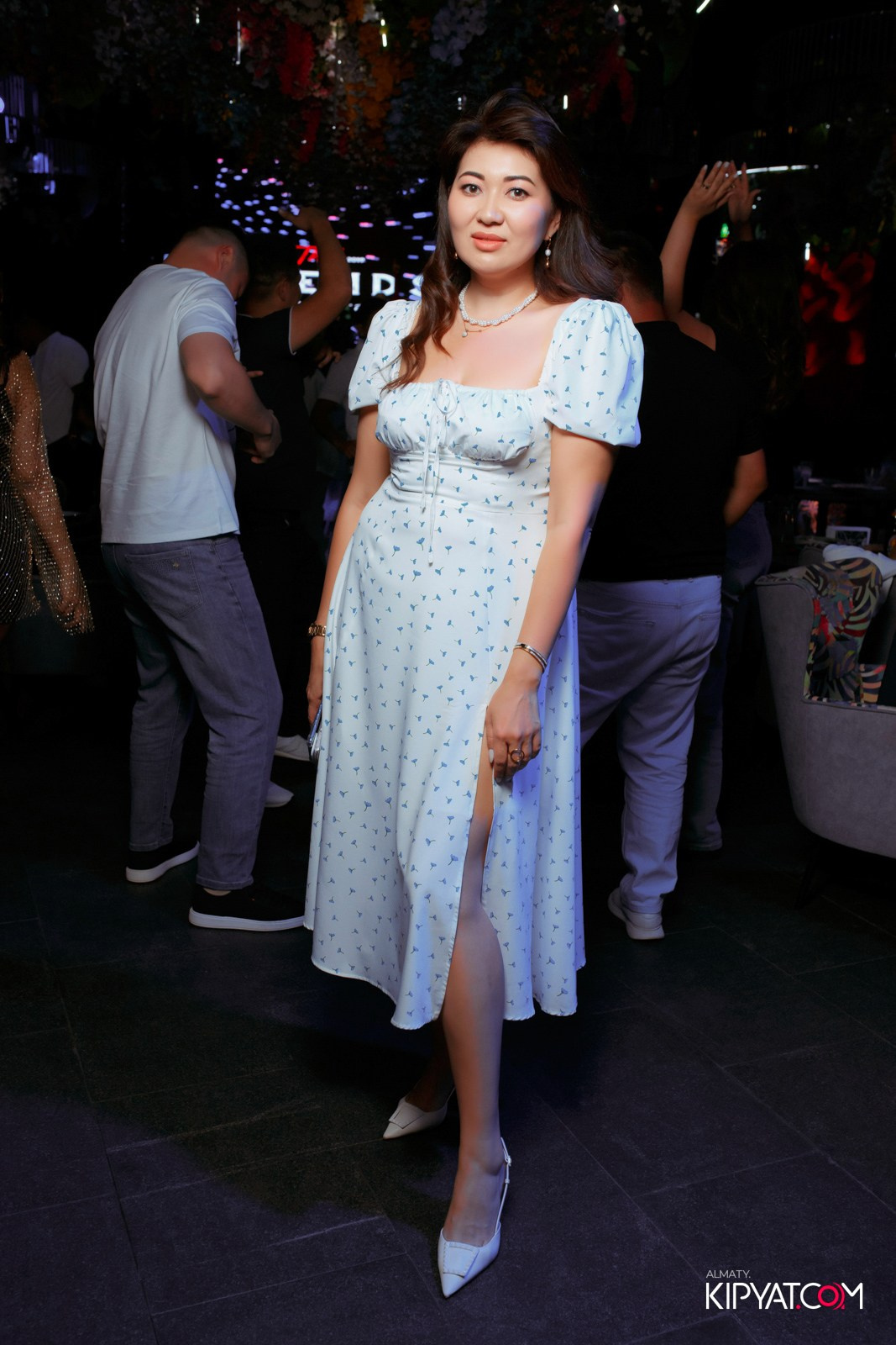 FRIENDS BAR & TERRACE. КИПЯТКОМ АЛМАТЫ!