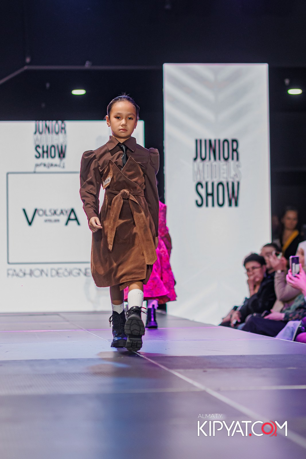 JUNIOR MODELS SHOW В РАМКАХ БЛАГОТВОРИТЕЛЬНОГО ПРОЕКТА МОДА ЗА СЧАСТЬЕ ДЕТЕЙ. КИПЯТКОМ АЛМАТЫ!
