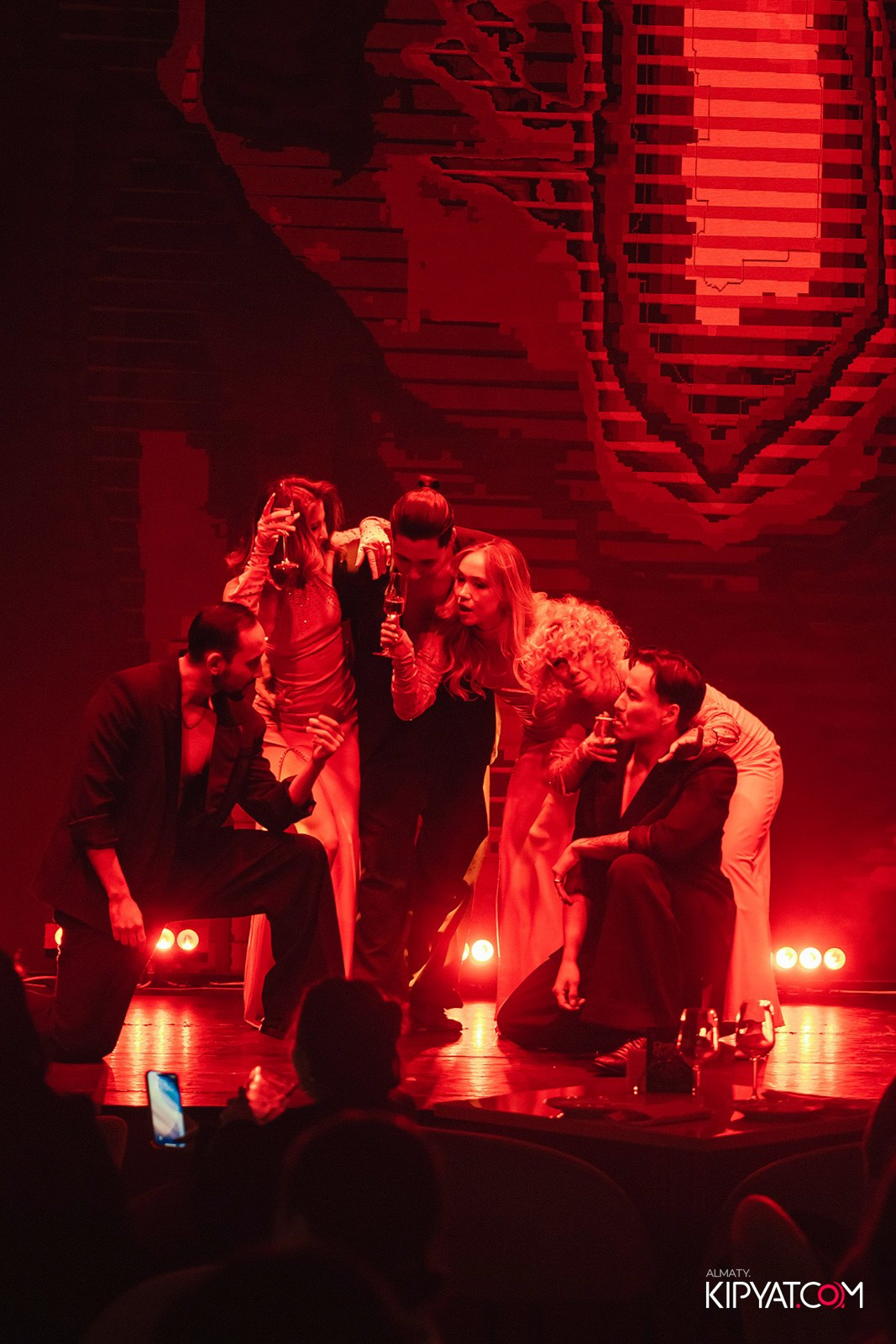 QUEEN. КИПЯТКОМ АЛМАТЫ!