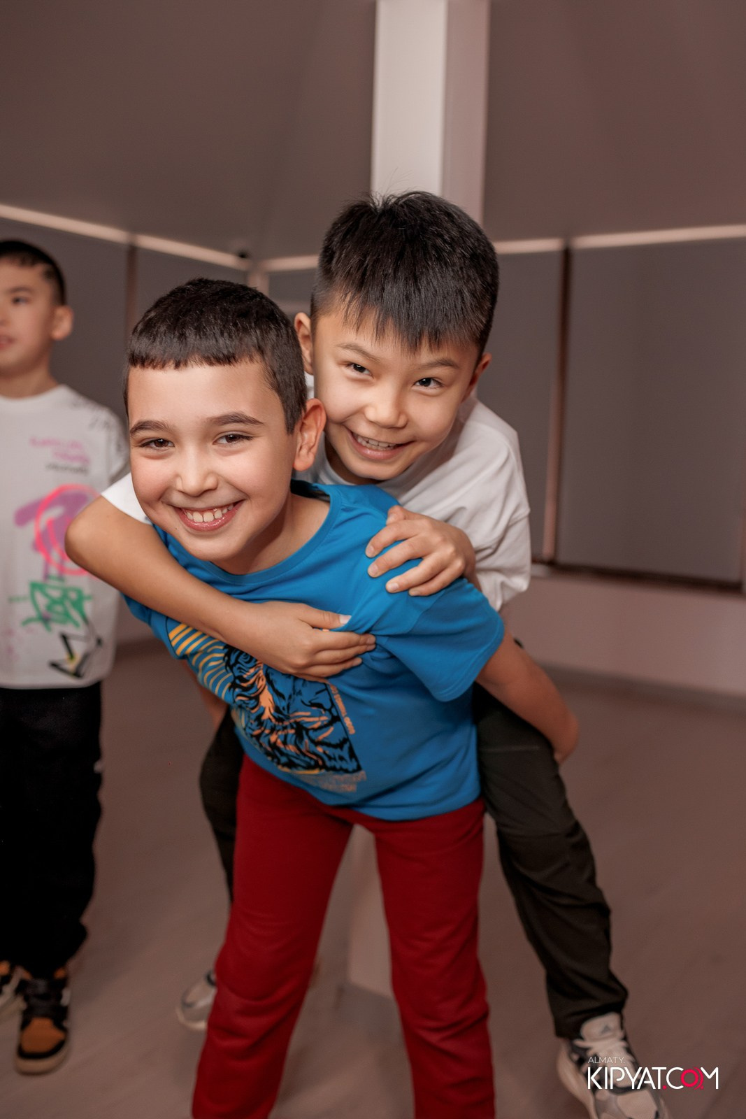 КВЕСТ-ШОУ ALAROVICH ИГРА В КАЛЬМАРА. КИПЯТКОМ АЛМАТЫ!