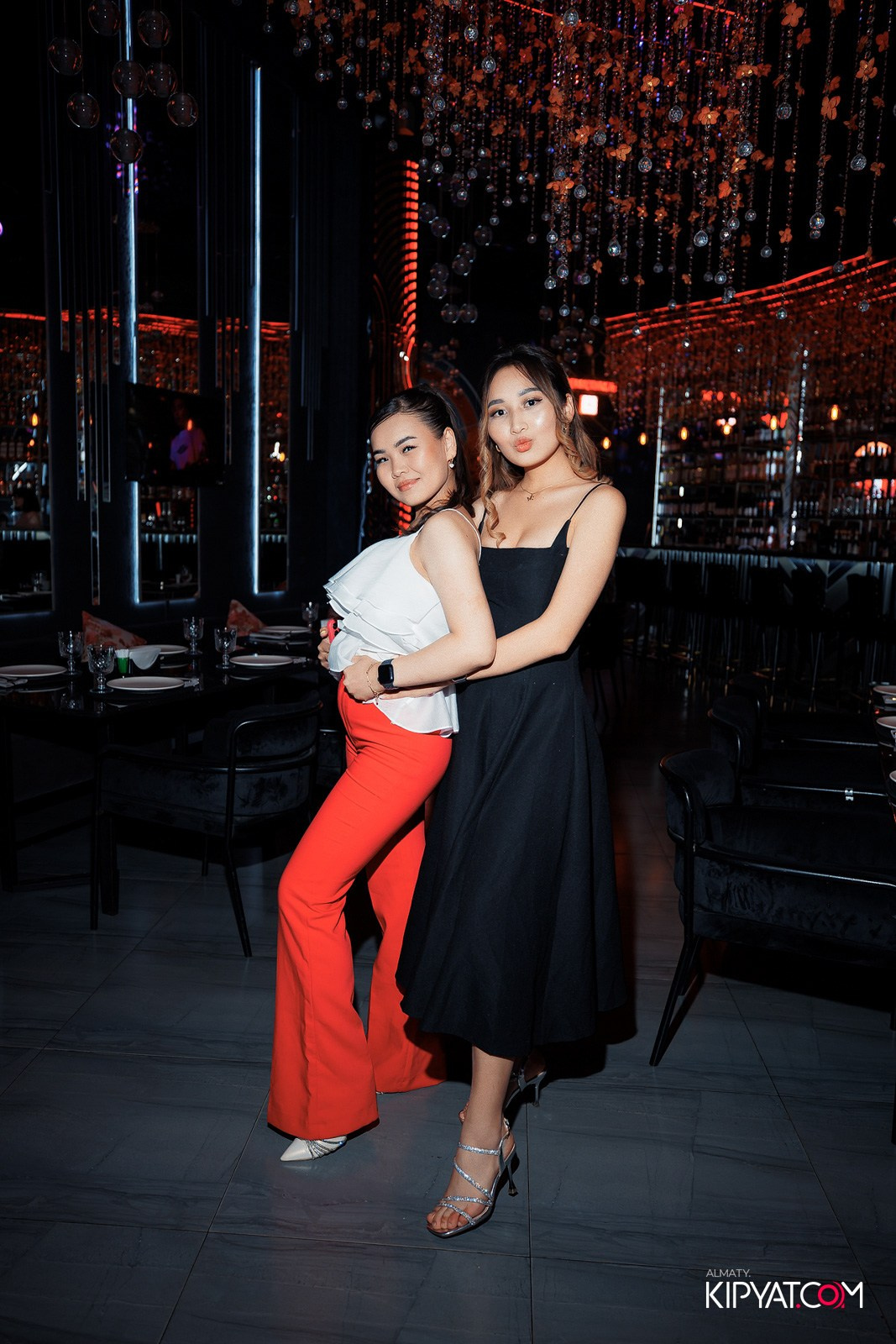 FRIENDS BAR & TERRACE. КИПЯТКОМ АЛМАТЫ!