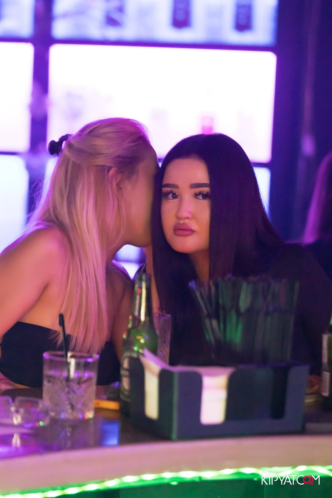 UYAT EMES BAR. КИПЯТКОМ АЛМАТЫ!