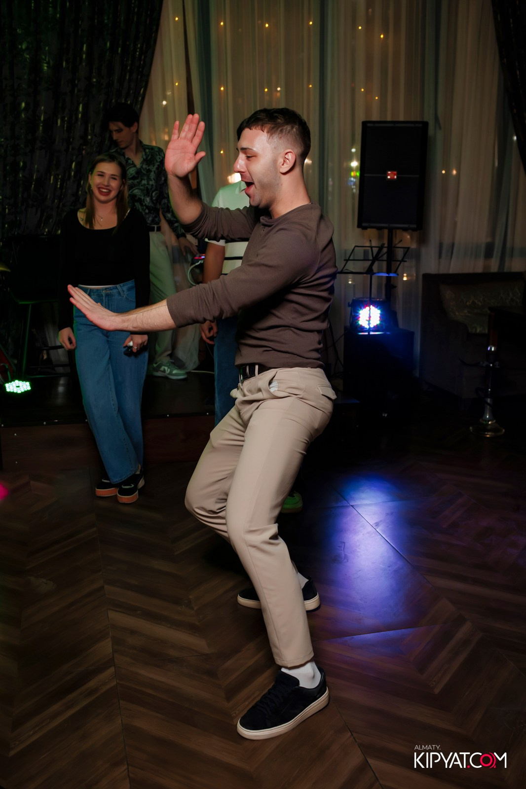 ОТКРЫТИЕ РЕСТОРАНА VESELIDZE НА АБАЯ. КИПЯТКОМ АЛМАТЫ! Фотосъемка мероприятий в Алматы