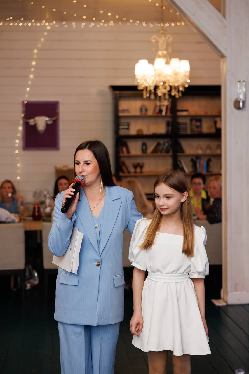 Выпускной 4 класс. Ведущий на свадьбу юбилей корпоратив в Москве и МО Светлана Винокурова