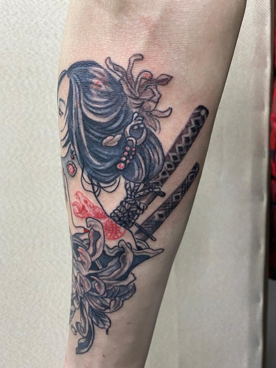 Тату. Яр Панов Арт.Картины, татуировки, роспись стен и одежды в Москве