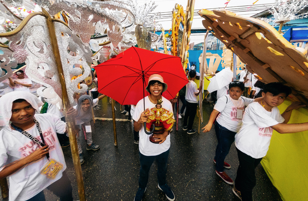 Фоторепортаж фестиваля Синулог на Филиппинских островах. Андрей Бортников. Рекламный фотограф в Грузии