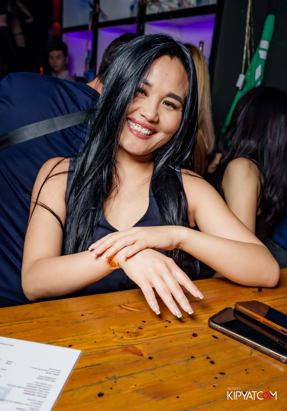 UYAT EMES BAR. КИПЯТКОМ АЛМАТЫ!