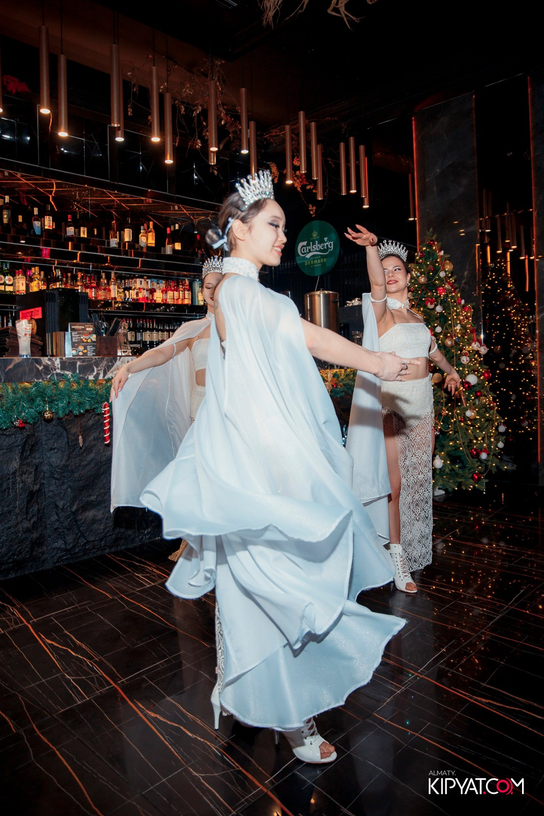 БАР ПАНАЕХАЛИ НА ДОСТЫК. КИПЯТКОМ АЛМАТЫ! Фотосъемка мероприятий в Алматы