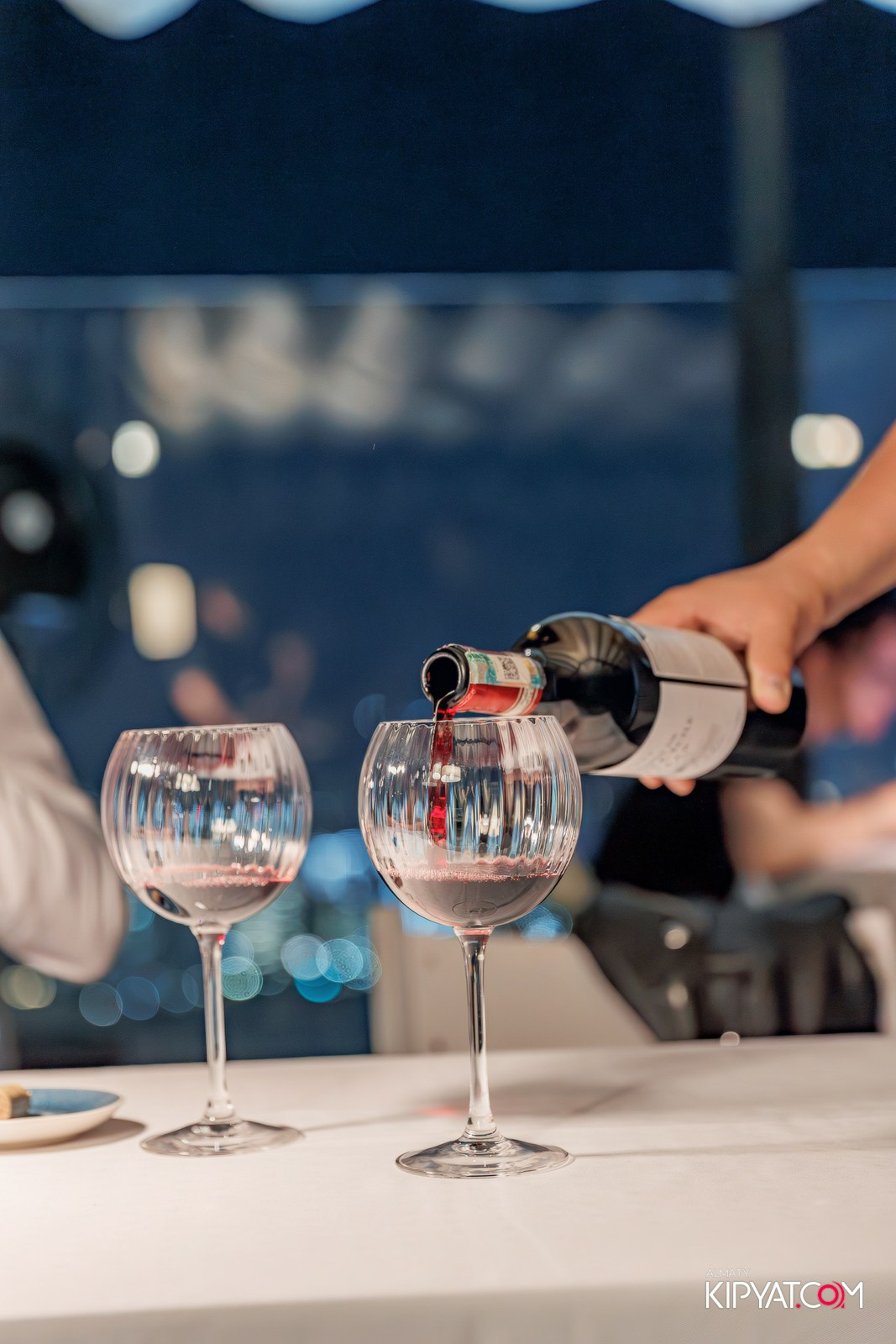 ВЫСТУПЛЕНИЕ DJ SUNQAR DJ BONI В SUNQAR BAR & RESTAURANT. КИПЯТКОМ АЛМАТЫ!