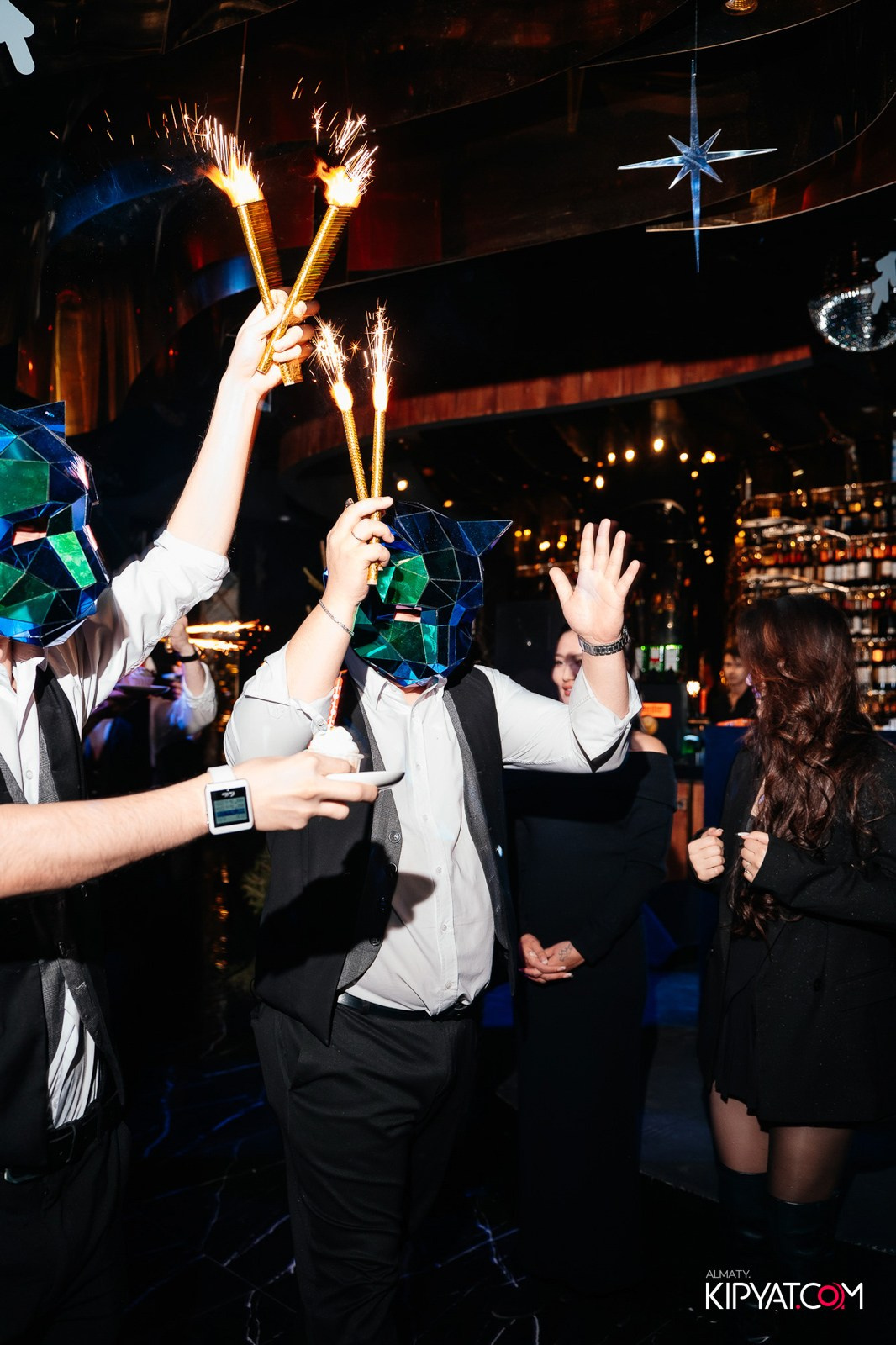 MOOD KARAOKE & TERRACE. КИПЯТКОМ АЛМАТЫ!