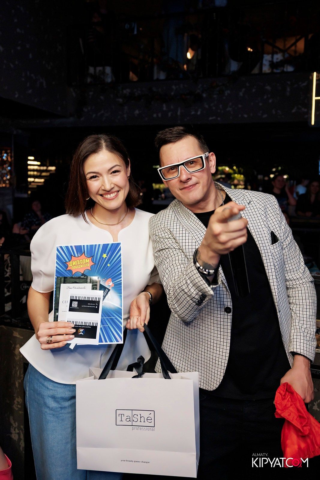 МУЗЫКАЛЬНОЕ ЛОТО В HIT RETRO. КИПЯТКОМ АЛМАТЫ! Фотосъемка мероприятий в Алматы