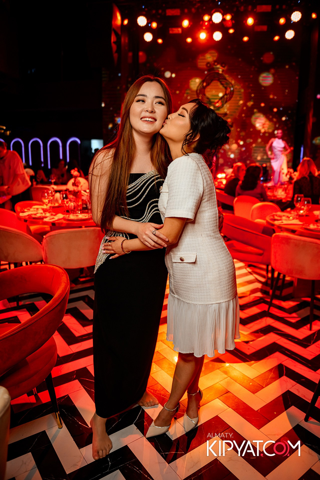 QUEEN. КИПЯТКОМ АЛМАТЫ!