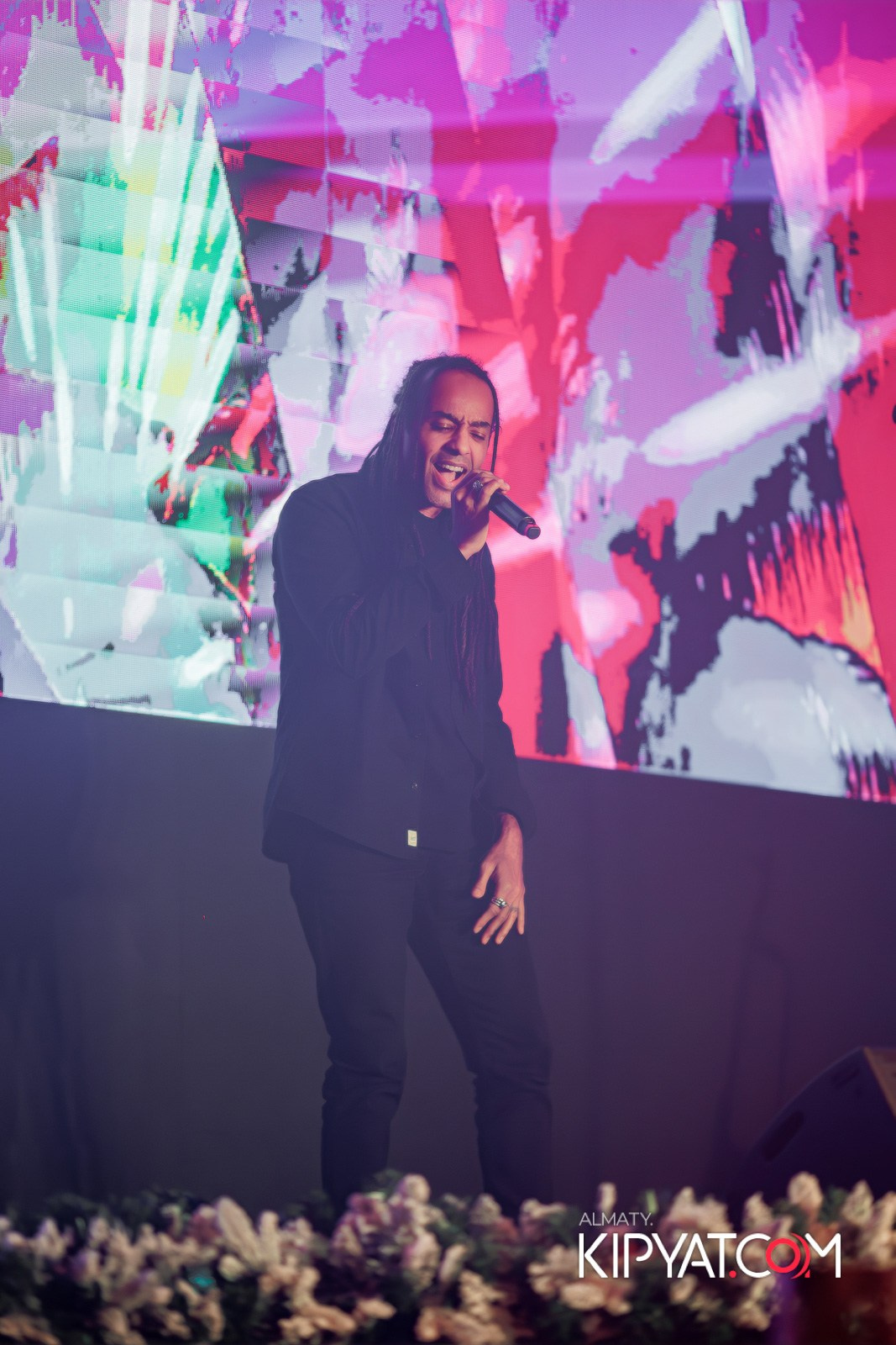 SANTA BARBARA — ПИТ ДЖЕЙСОН (ГР. ПРЕМЬЕР-МИНИСТР) И ИЛЬЯ ЗУДИН (ГР. ДИНАМИТ) НА ПРЕДНОВОГОДНЕЙ ВЕЧЕРИНКЕ. КИПЯТКОМ АЛМАТЫ!