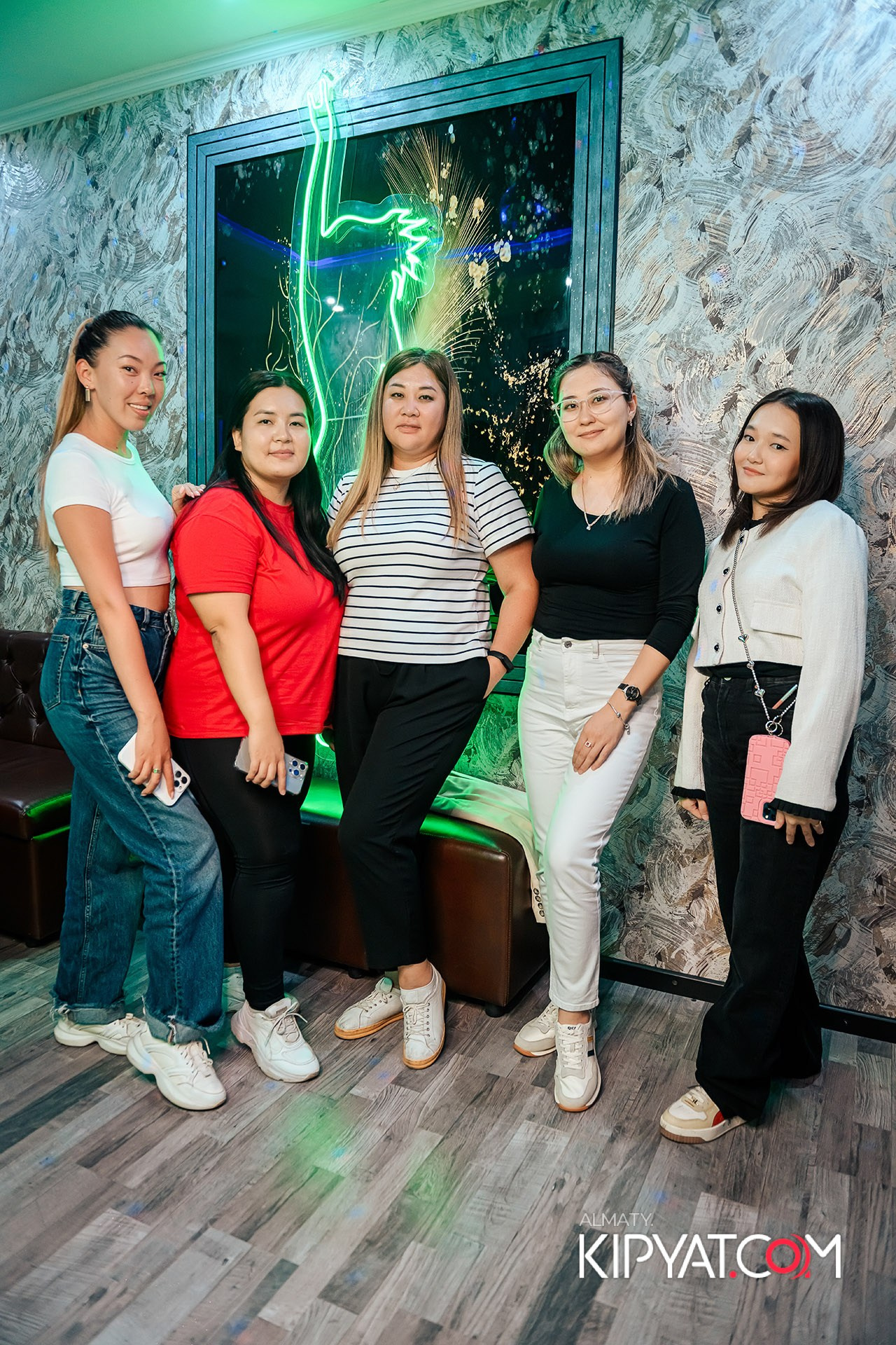 Рояль Cosmo. КИПЯТКОМ АЛМАТЫ!