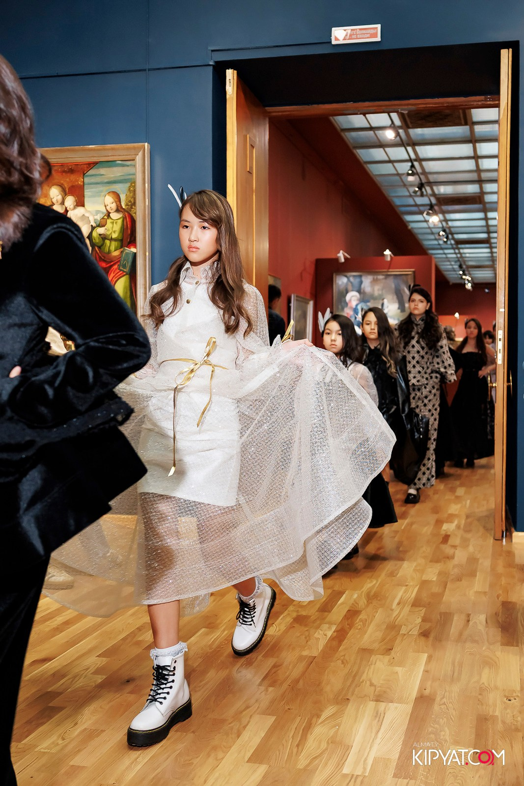 JUNIOR MODELS SHOW. ПЕРФОМАНС НОЧЬ В МУЗЕЕ. КИПЯТКОМ АЛМАТЫ! Фотосъемка мероприятий в Алматы
