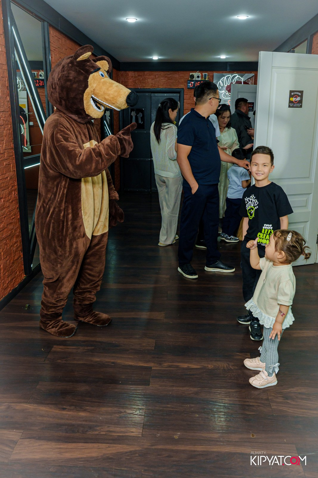 УХО И МЕДВЕДЬ НА САИНА. КИПЯТКОМ АЛМАТЫ!