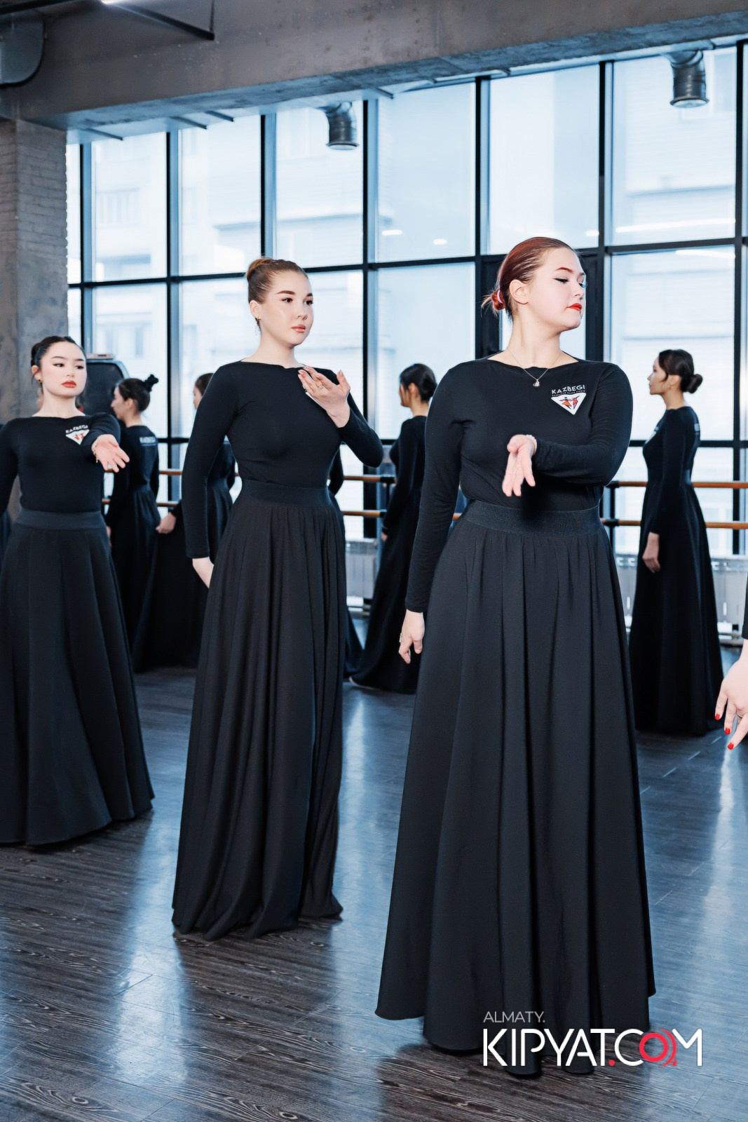 BLOCKBUSTER ТАНЦЕВАЛЬНАЯ АКАДЕМИЯ. КИПЯТКОМ АЛМАТЫ!