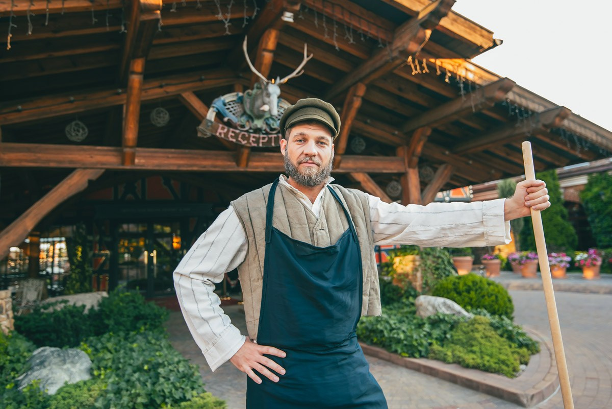 Old House Resort & Spa — «12 стульев»