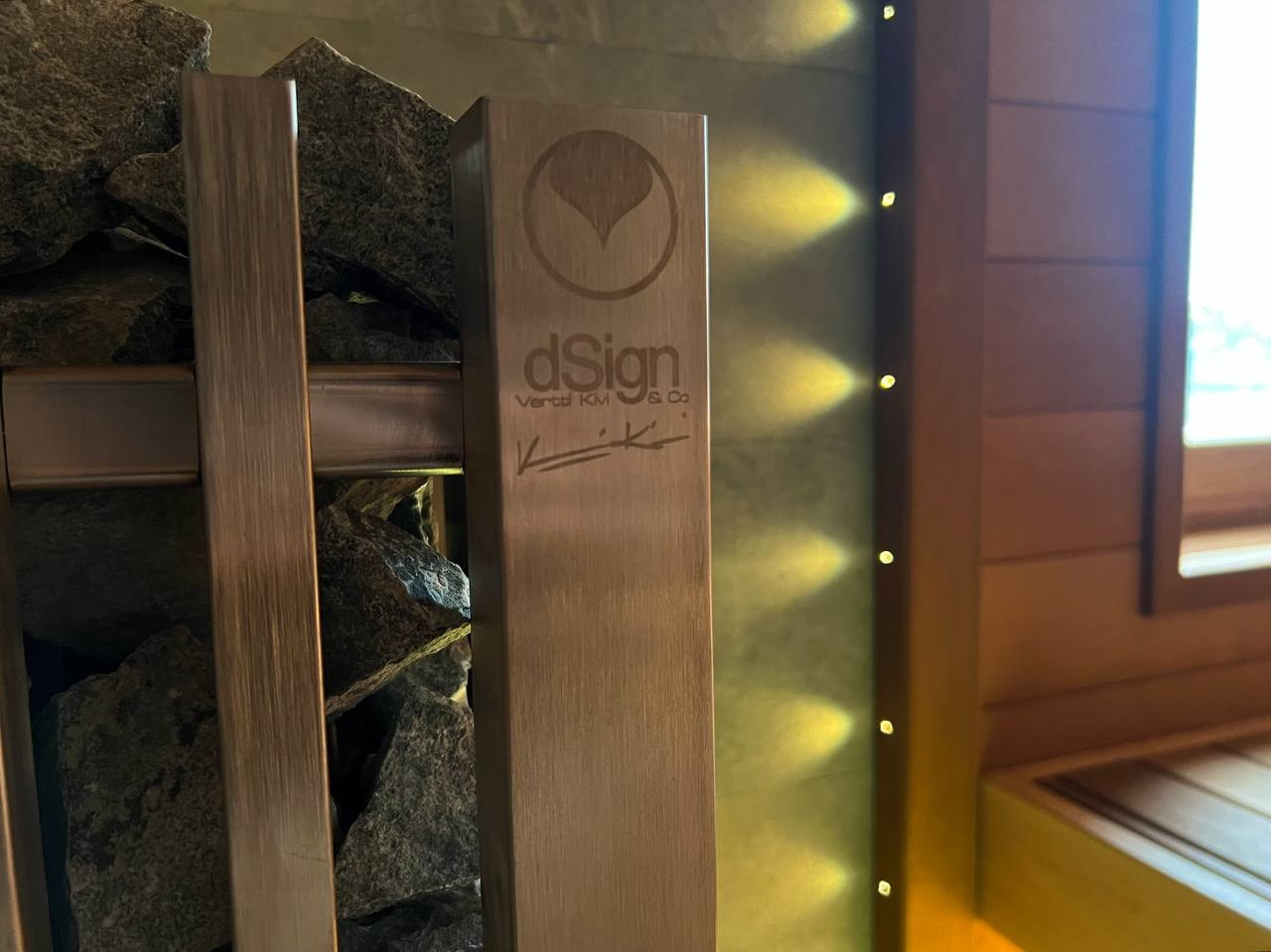 Сауна в Румболово из ольхи на базе электрокаменки IKI Monolith. С добавлением оптоволокна и светодиодных лент производителя Harvia. SaunaTopMasters