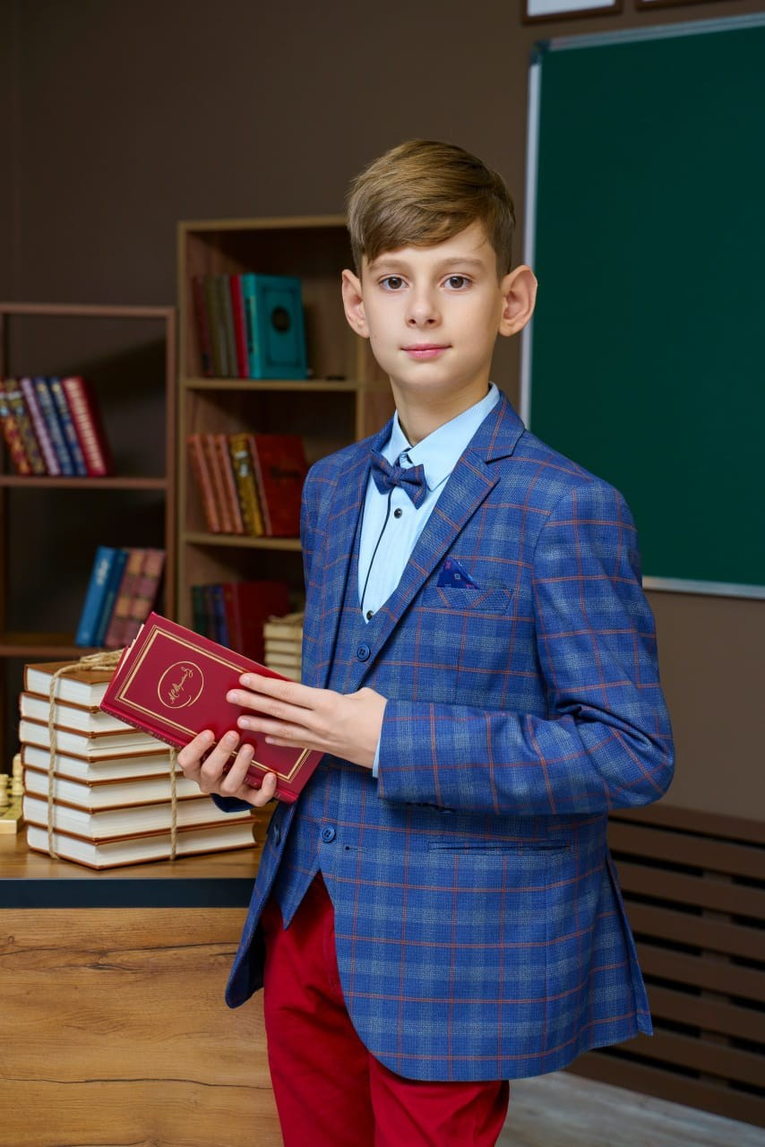 ШКОЛЬНАЯ СЪЕМКА (БЕЗ АЛЬБОМА). Школьная фотостудия «Like Moment» в Строгино