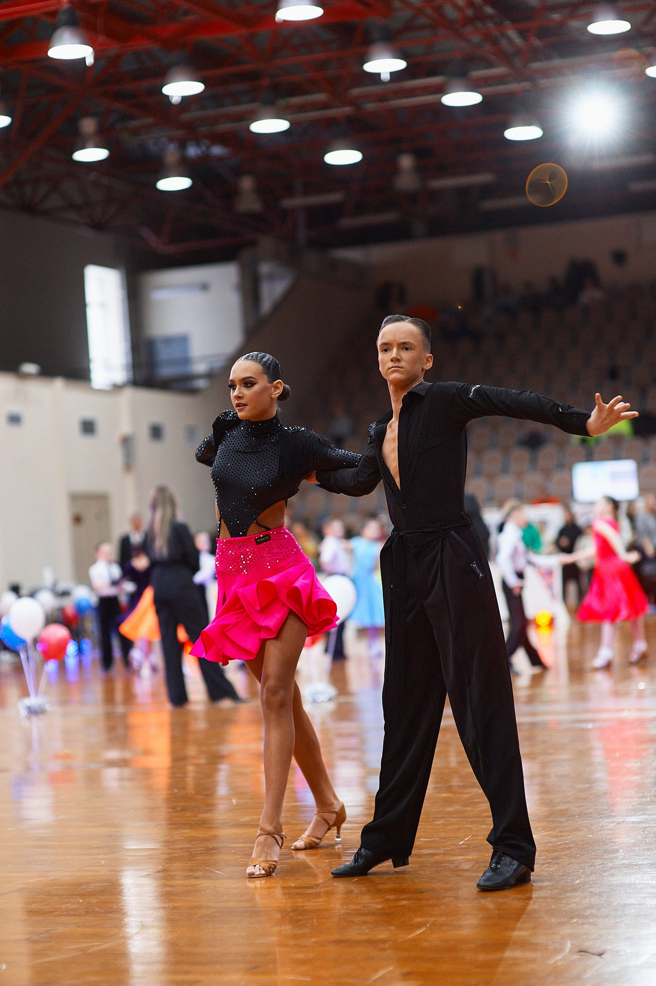 «Давайте потанцуем» бальные танцы 2023. Репортажный фотограф в Кирове Сергей Дудин