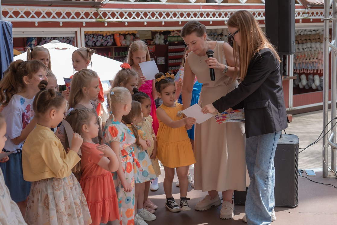 Парк Ривьера дефиле HAPPYkids. Семейный и коммерческий фотограф в Сочи Александр Бодунов