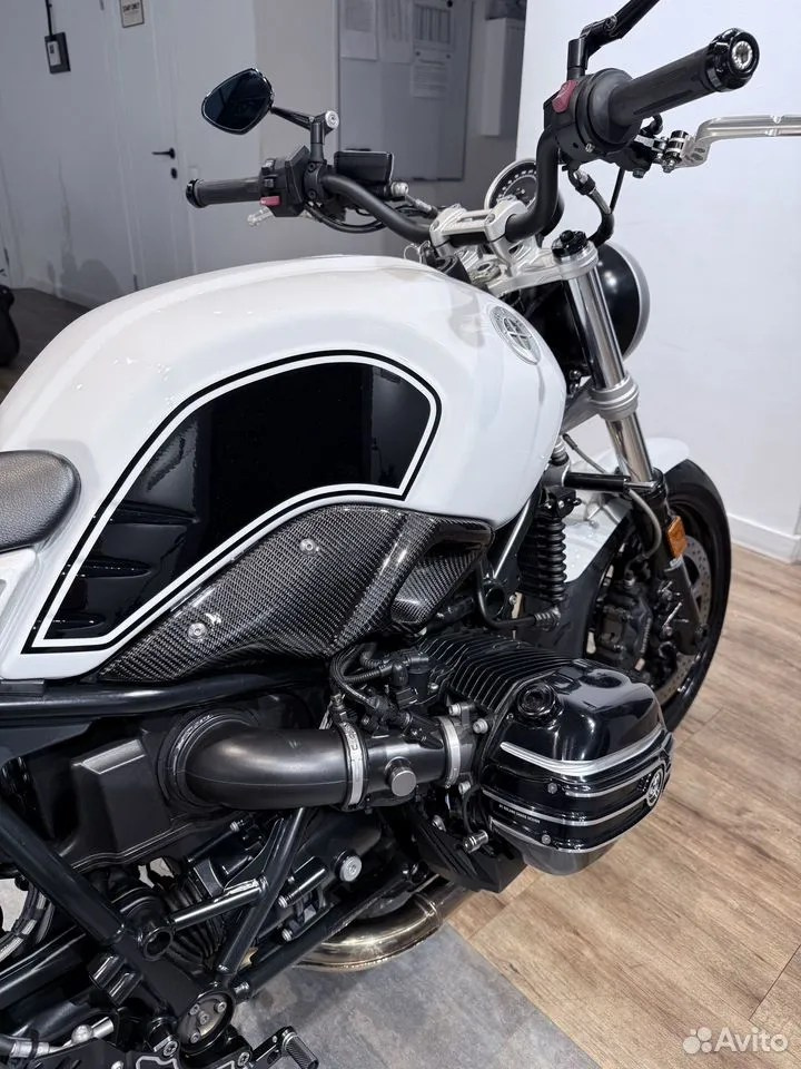 Купить BMW R9T (White Scrambler) — подробнее на сайте. Hello Davidson, Москва. Только хорошие мотоциклы…