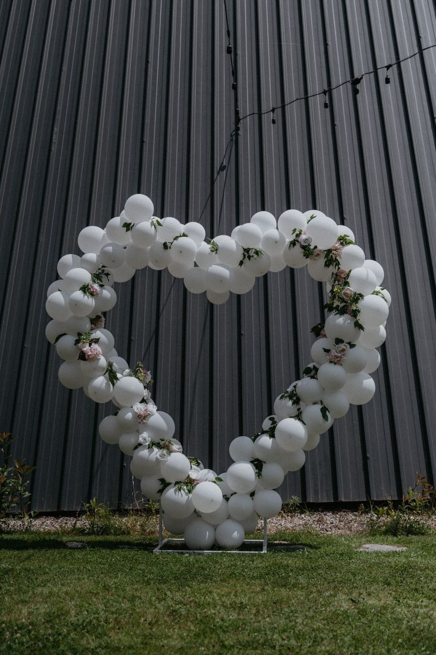 Vjenčanje Devojačko veče Prosidba Dekoracije za vjenčanje Dekoracije za devojačko veče Dekoracije za prosidbu Dekoracija za vjenčanje Dekora. Шары с гелием, фотозоны Нови Сад Белград. Balone i dekoracije od balona Novi Sad Beograd