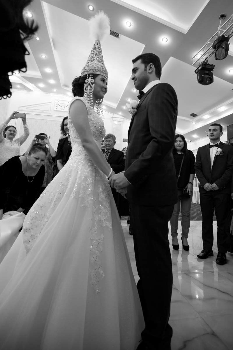 Парная, Love story, Свадебная. BWstudio — фотостудия черно-белой фотографии Алматы. Фотограф Алматы. Фотостудия Алматы