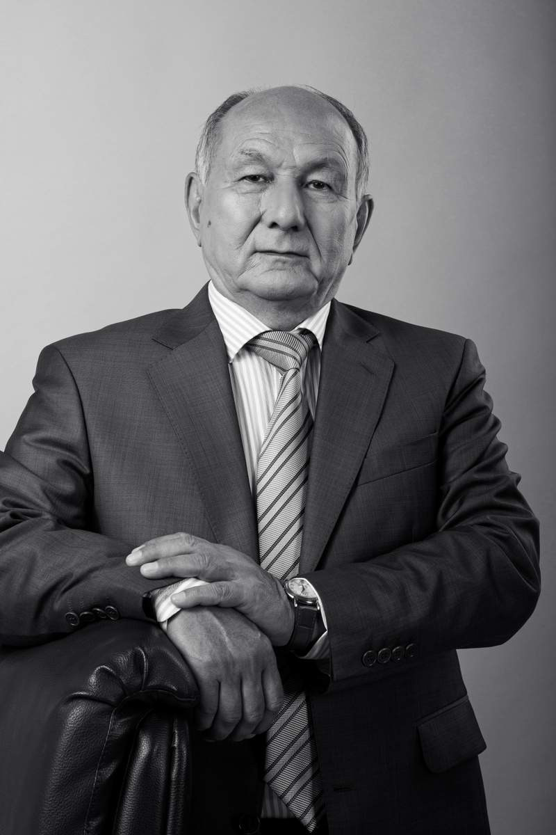 Бизнес портрет. BWstudio — фотостудия черно-белой фотографии Алматы. Фотограф Алматы. Фотостудия Алматы