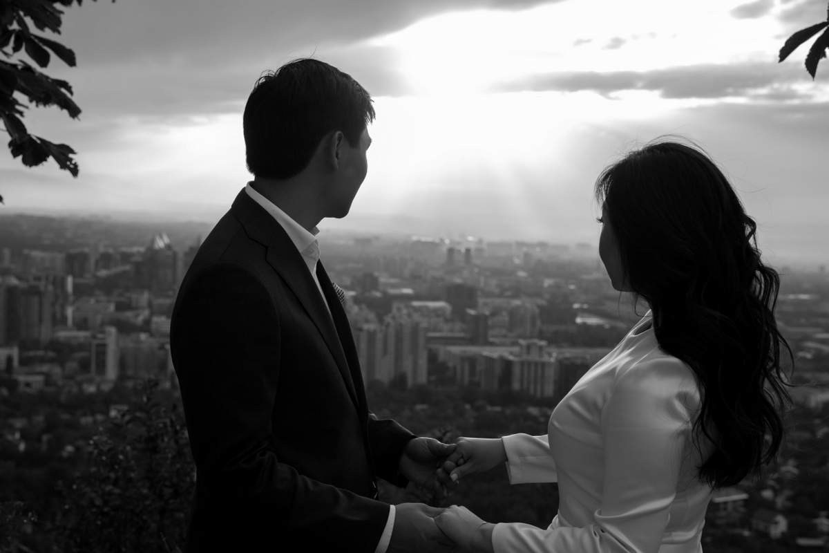 Парная, Love story, Свадебная. BWstudio — фотостудия черно-белой фотографии Алматы. Фотограф Алматы. Фотостудия Алматы