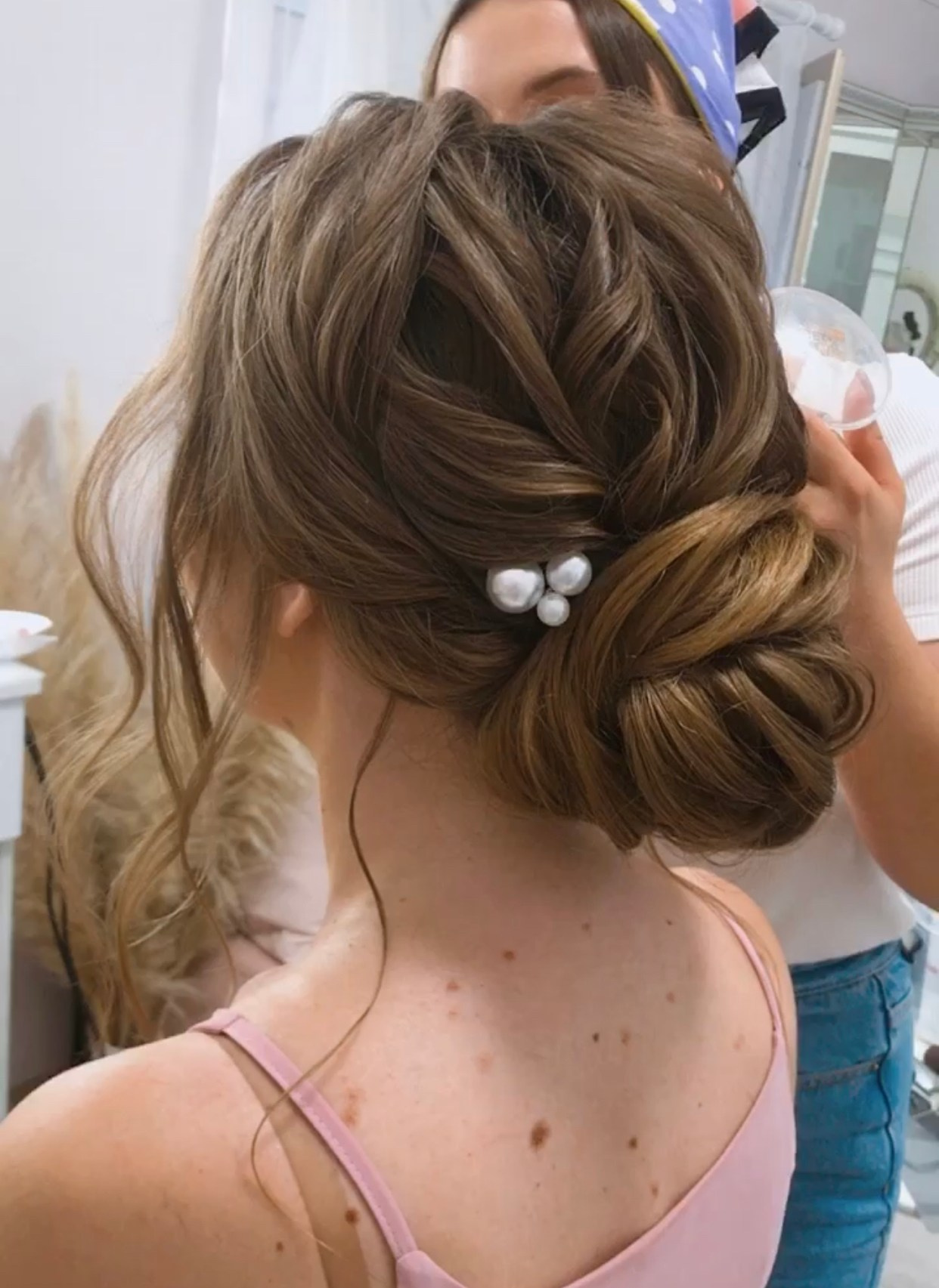 Собранные прически. Свадебный стилист по прическам и макияжу в Ростове-на-Дону Даниэла Дар