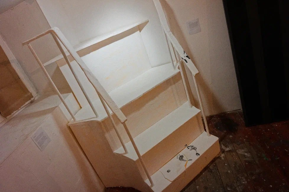 Пороги. Елизавета Иванова — независимый куратор, культуролог, исследователь художественных практик, художник