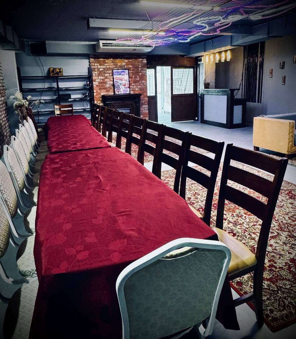 Garage Clubhouse. Сауна с джакузи, водопадом, большим и теплым бассейном, хаммамом в ClubHouse в