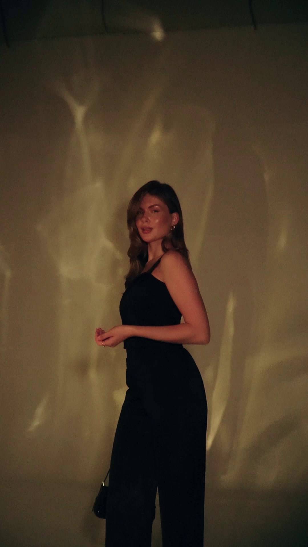 Reels&Shorts. Видеосъемка свадеб и лавстори, студийная съемка, видеопортреты, фешн-съемки в Москве и МО