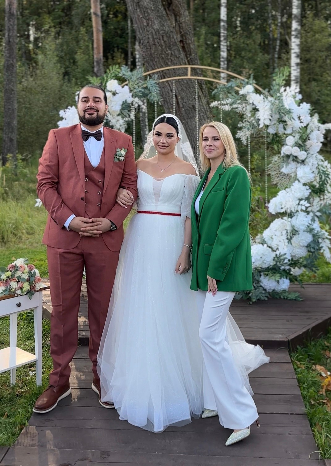 Ведущая Черчик. Подрядчики и друзья сети свадебных площадок House for wedding