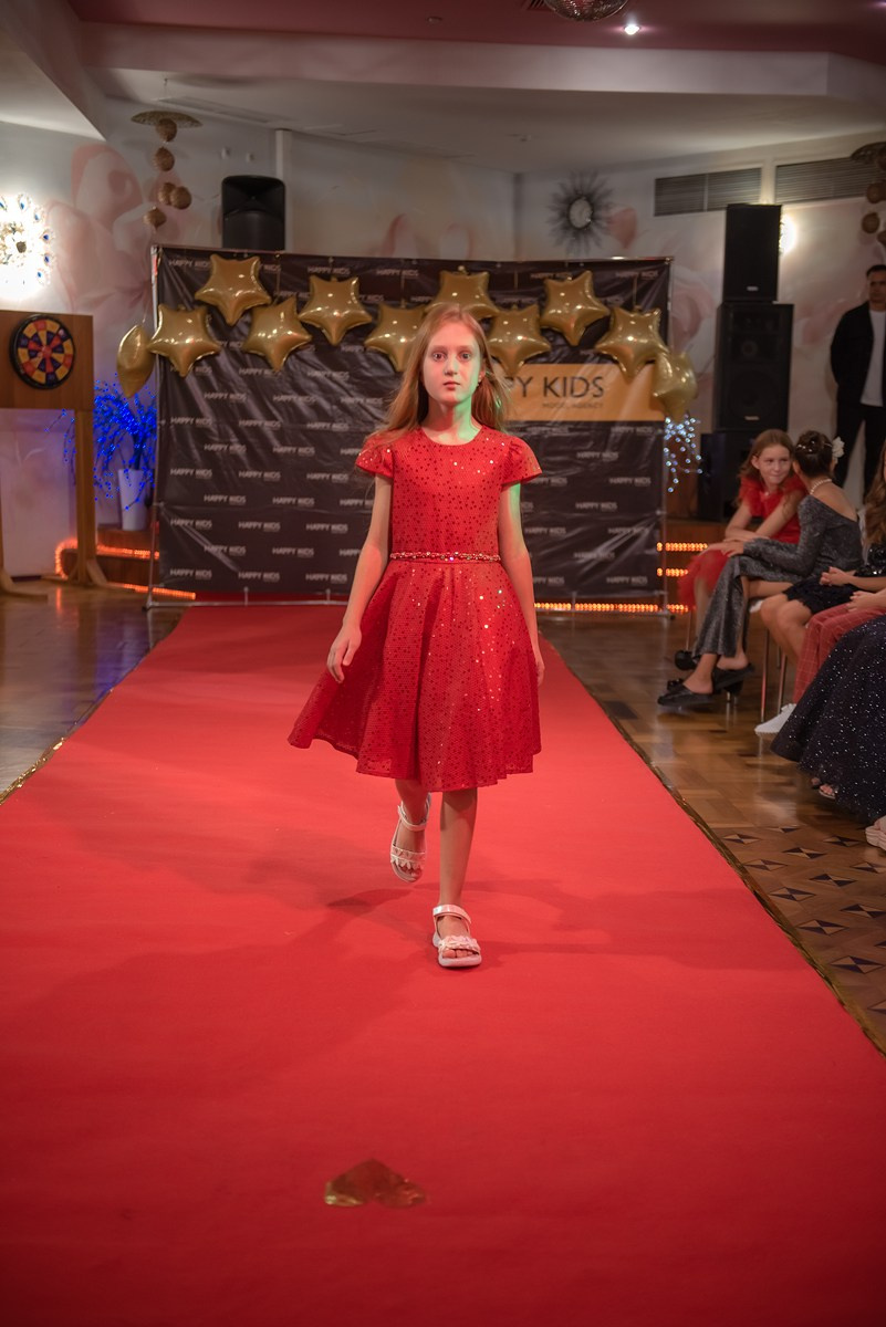 HAPPYkids дефиле санаторий Октябрьский. Семейный и коммерческий фотограф в Сочи Александр Бодунов