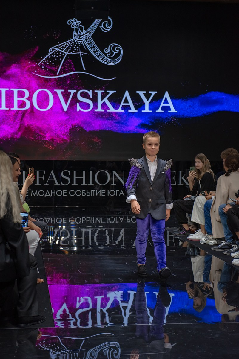 SochiFashionWeek2024 дизайнер Кибовская. Семейный и коммерческий фотограф в Сочи Александр Бодунов