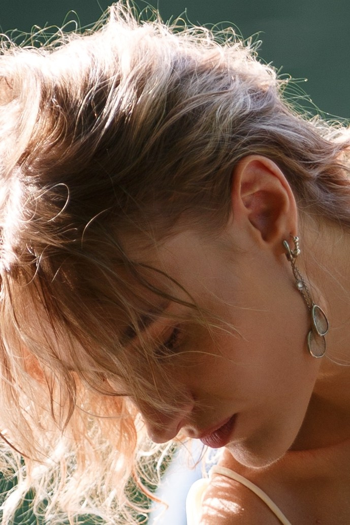 Амелия у озера. Портретный фотограф СПб — Ира Волкова